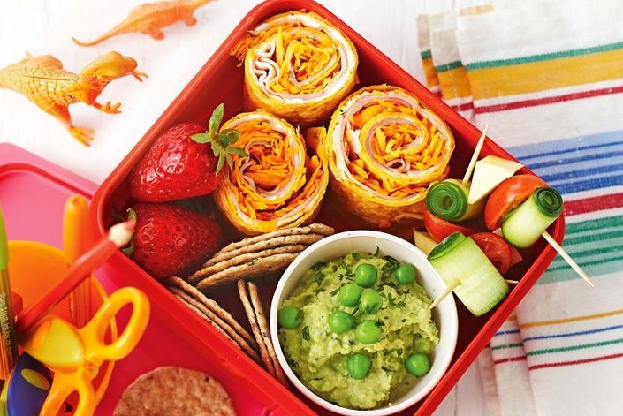 Healthy lunch box with fresh ingredients